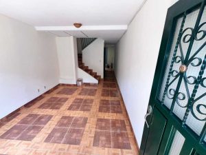 se_alquila_casa_en_barrio_los_1708202651-1372_8396.jpg