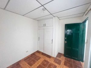 se_alquila_casa_en_barrio_los_1708202702-2502_6779.jpg