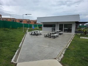 Casa Conjunto Cerrado La Tebaida Brassia