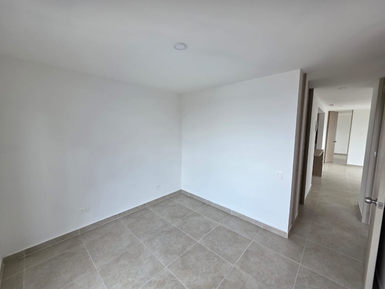 Apartamento Conjunto Cerrado Torre Horus