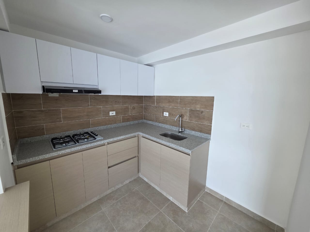 Apartamento Conjunto Cerrado Torre Horus